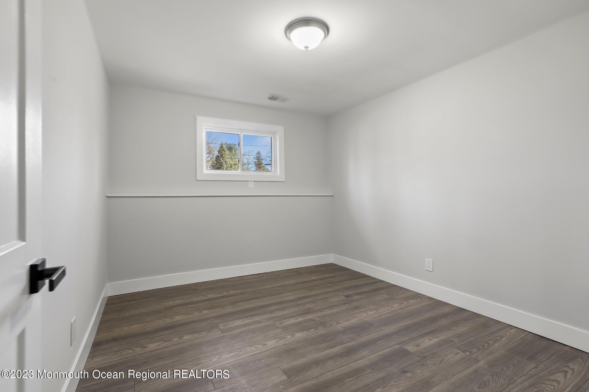 39 Holiday Road Manalapan, NJ 07726 - Photo 20 of 29 Lower Level Bedroom
