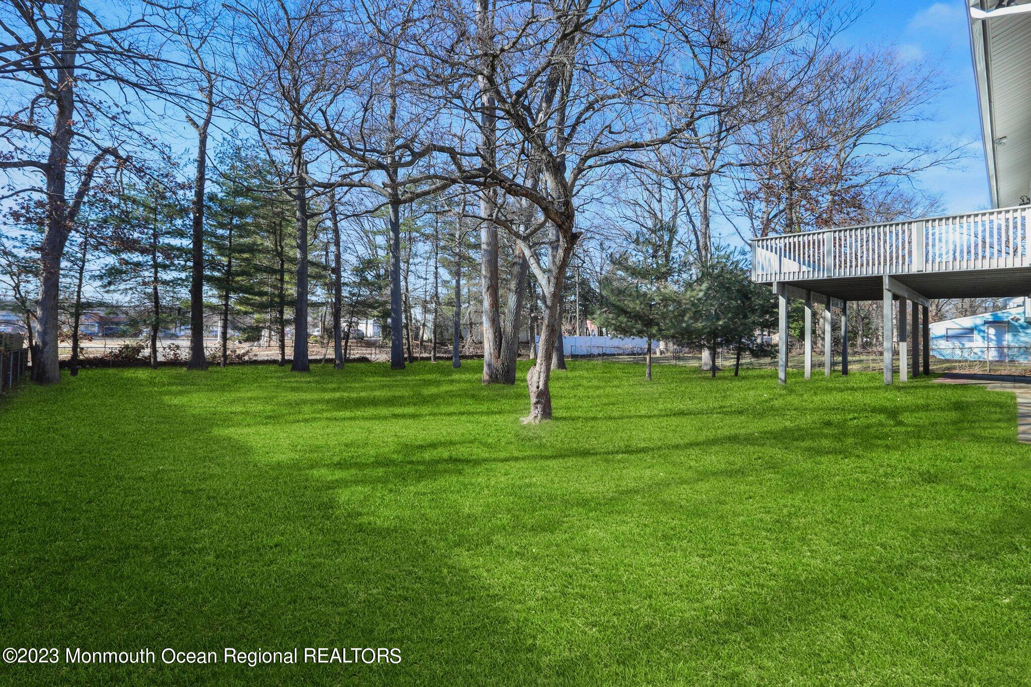 39 Holiday Road Manalapan, NJ 07726 - Photo 28 of 29 YARD