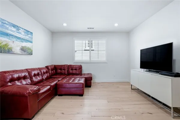 $8,950 | 24364 Clear Creek Place, West Hills, CA 91304