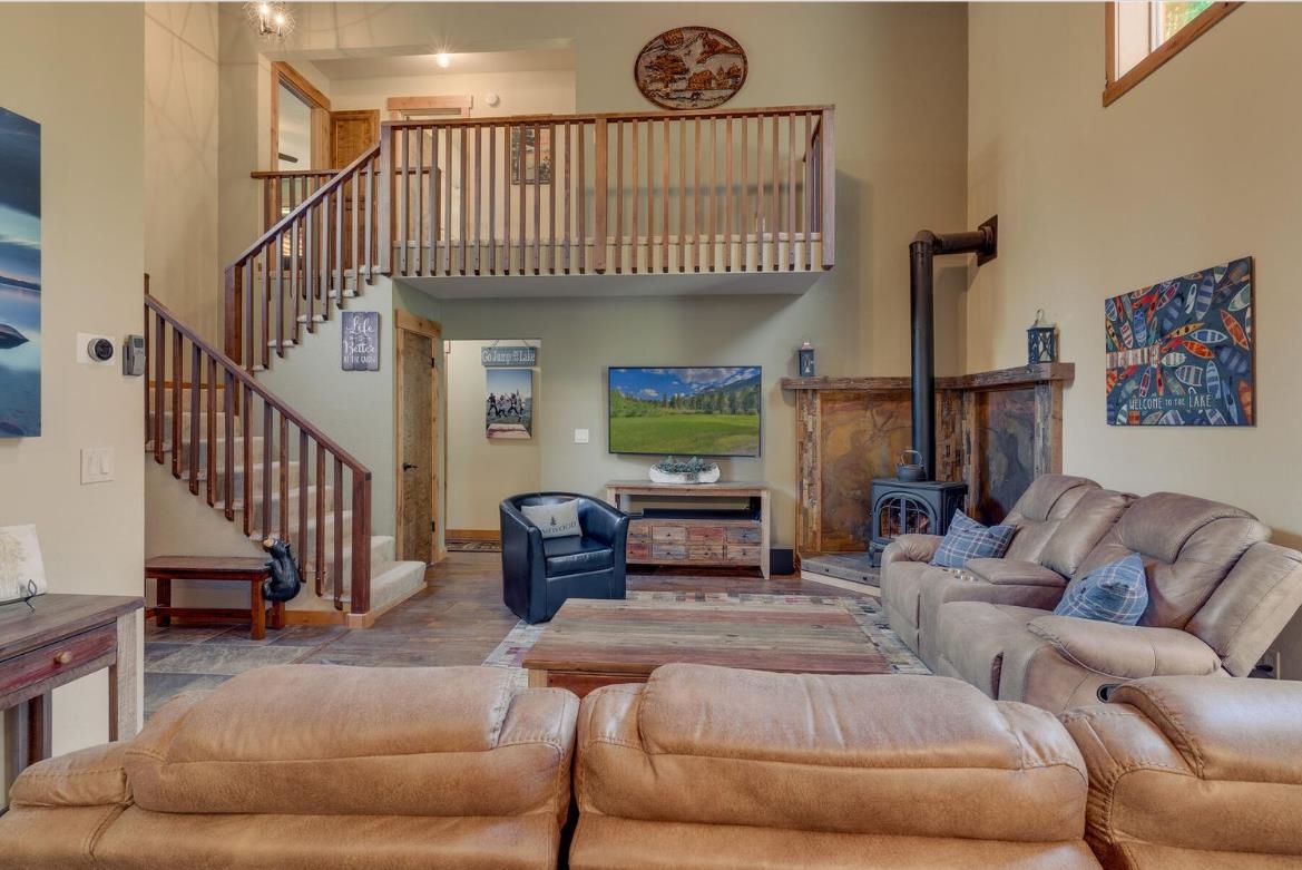 730 Cascade Circle Homewood, CA 96141 - Photo 5 of 22 a living room with furniture