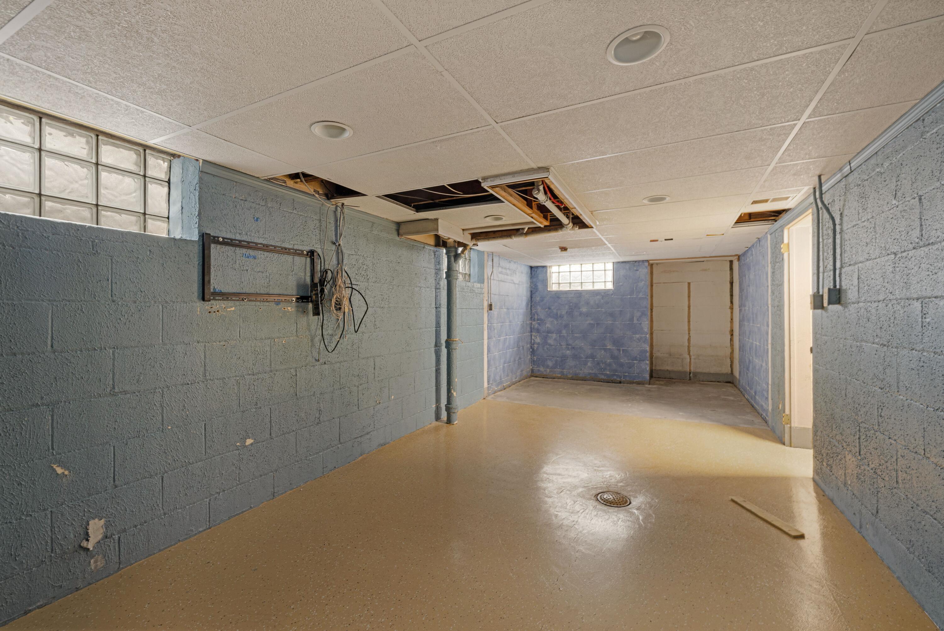 2702 South 46th Street Milwaukee, WI 53219 - Photo 14 of 18 Great Added Storage