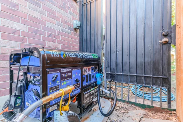 $1,020,000 | 11413 Gallant Ridge Lane, Houston, TX 77082