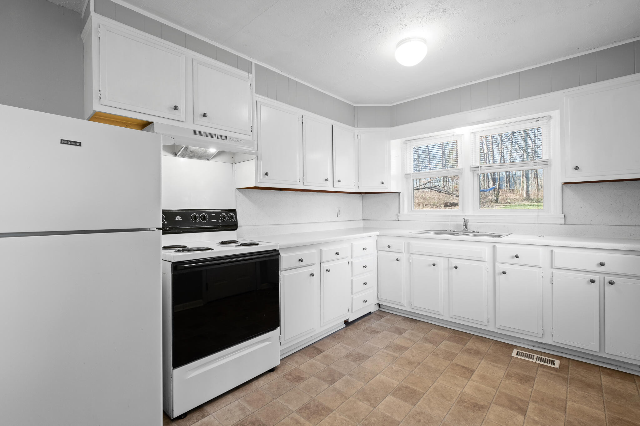 9973 Lovell Road Soddy Daisy, TN 37379 - Photo 19 of 30 Lovell-16