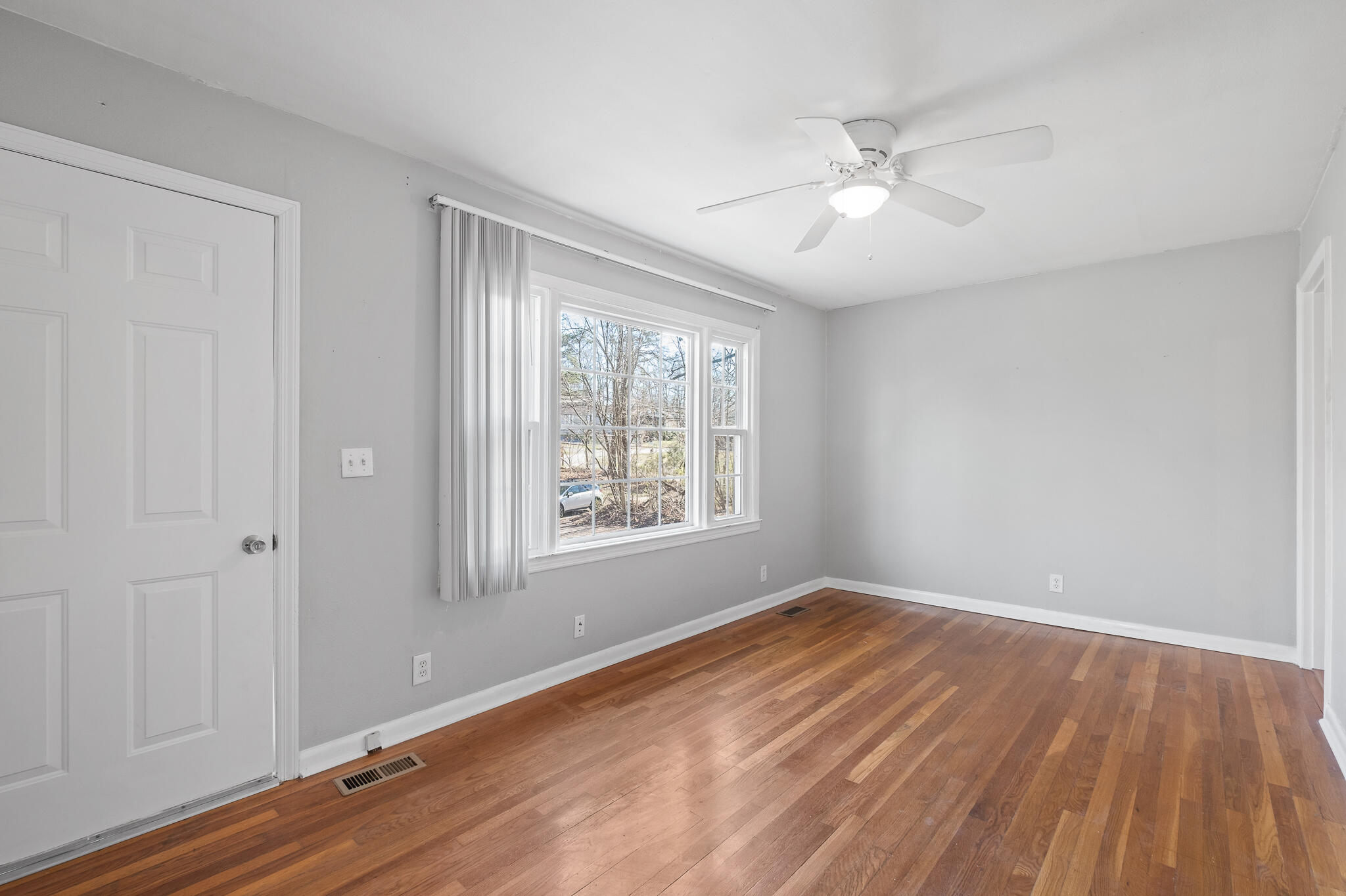 9973 Lovell Road Soddy Daisy, TN 37379 - Photo 5 of 30 Lovell-2