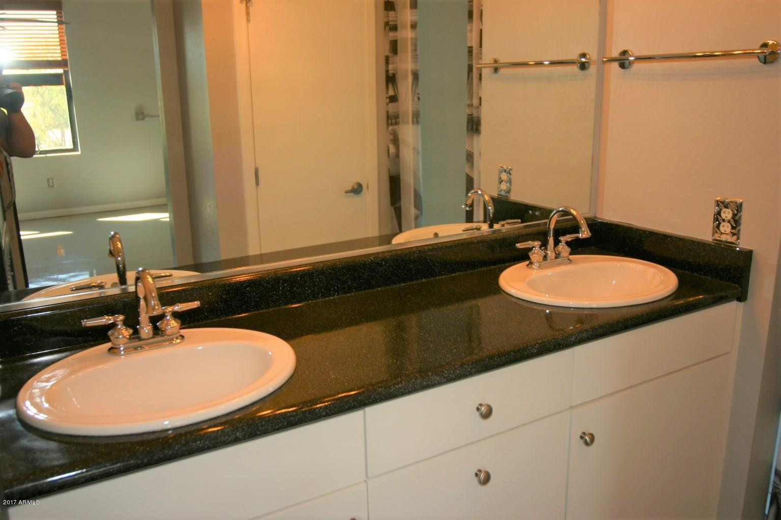 914 East Osborn Road, Unit 218 Phoenix, AZ 85014 - Photo 11 of 30 Photo #11