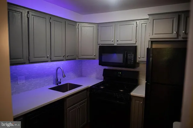 $219,900 | 319 Meadowview Lane, Unit 319, Mont Clare, PA 19453