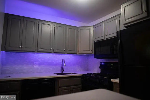 $219,900 | 319 Meadowview Lane, Unit 319, Mont Clare, PA 19453