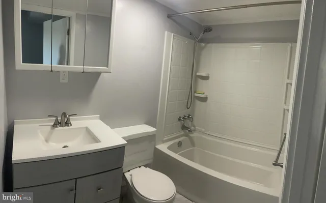 $219,900 | 319 Meadowview Lane, Unit 319, Mont Clare, PA 19453