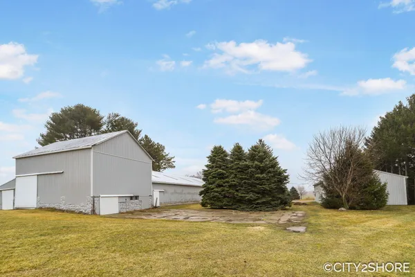 $475,000 | 12201 Sparta Avenue Northwest, Sparta, MI 49345