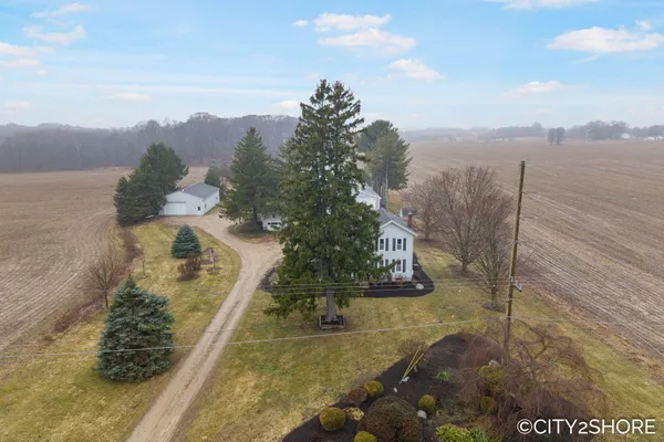 $475,000 | 12201 Sparta Avenue Northwest, Sparta, MI 49345