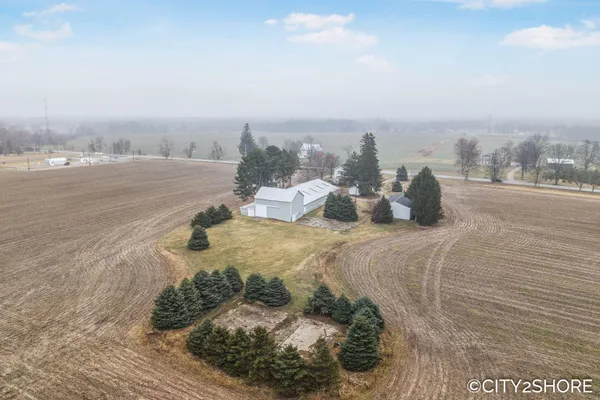 $475,000 | 12201 Sparta Avenue Northwest, Sparta, MI 49345