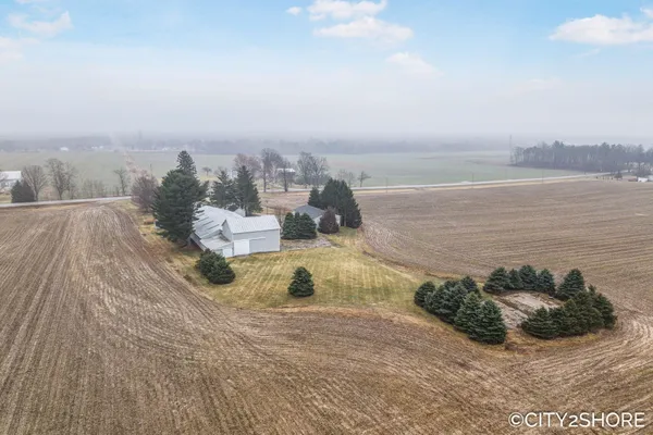 $475,000 | 12201 Sparta Avenue Northwest, Sparta, MI 49345