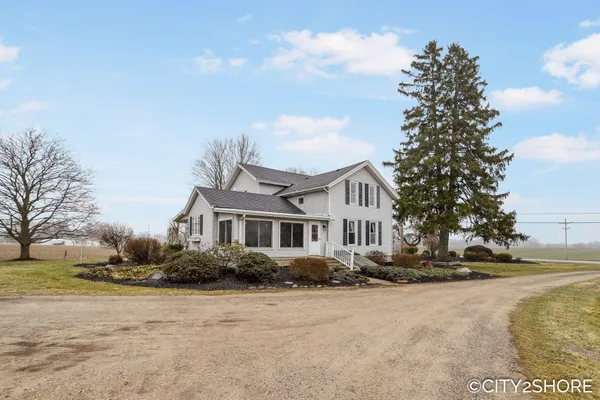 $475,000 | 12201 Sparta Avenue Northwest, Sparta, MI 49345