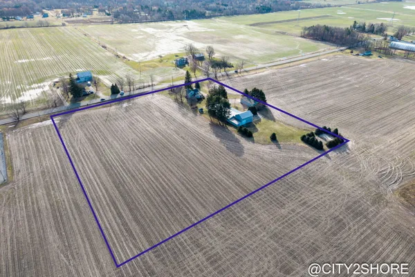 $475,000 | 12201 Sparta Avenue Northwest, Sparta, MI 49345