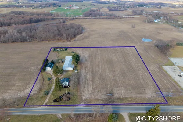 $475,000 | 12201 Sparta Avenue Northwest, Sparta, MI 49345