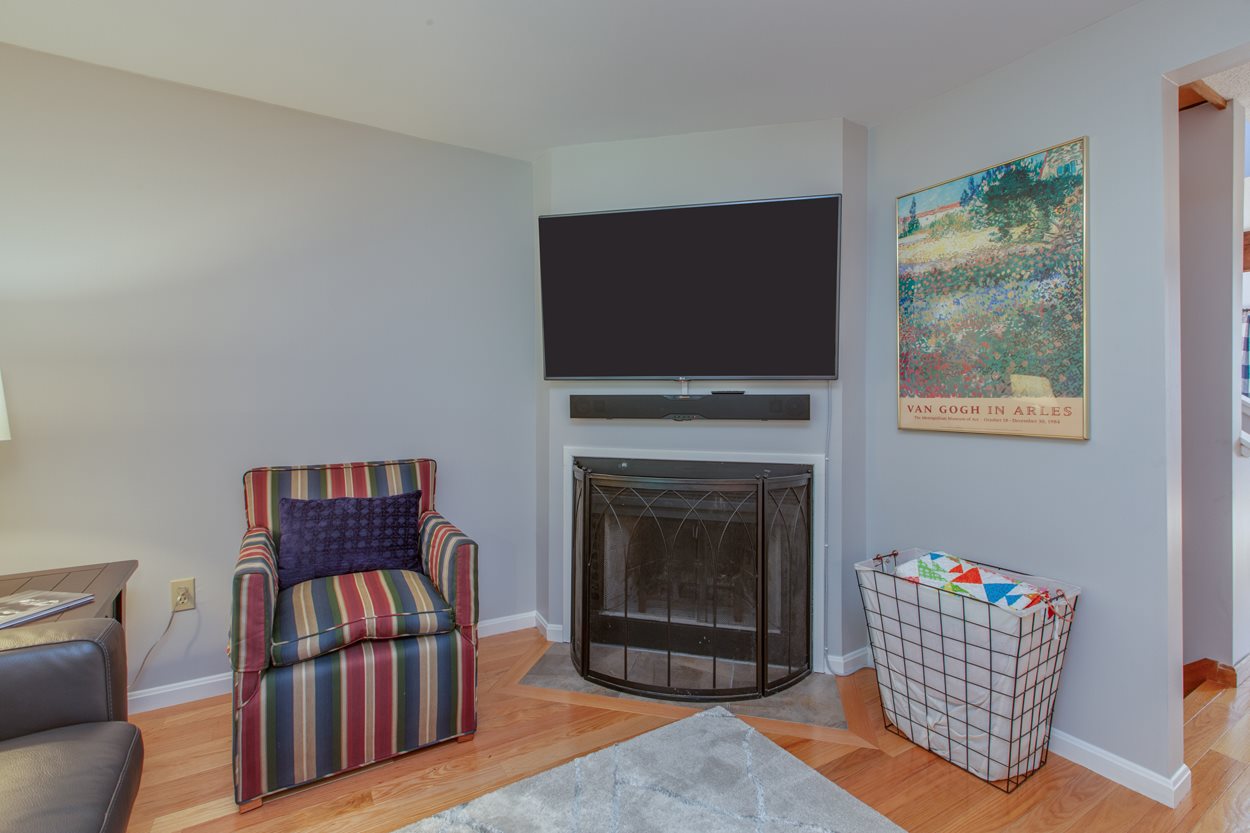 52 Stacey Circle Windham, NH 03087 - Photo 7 of 36 Gallery Image 7