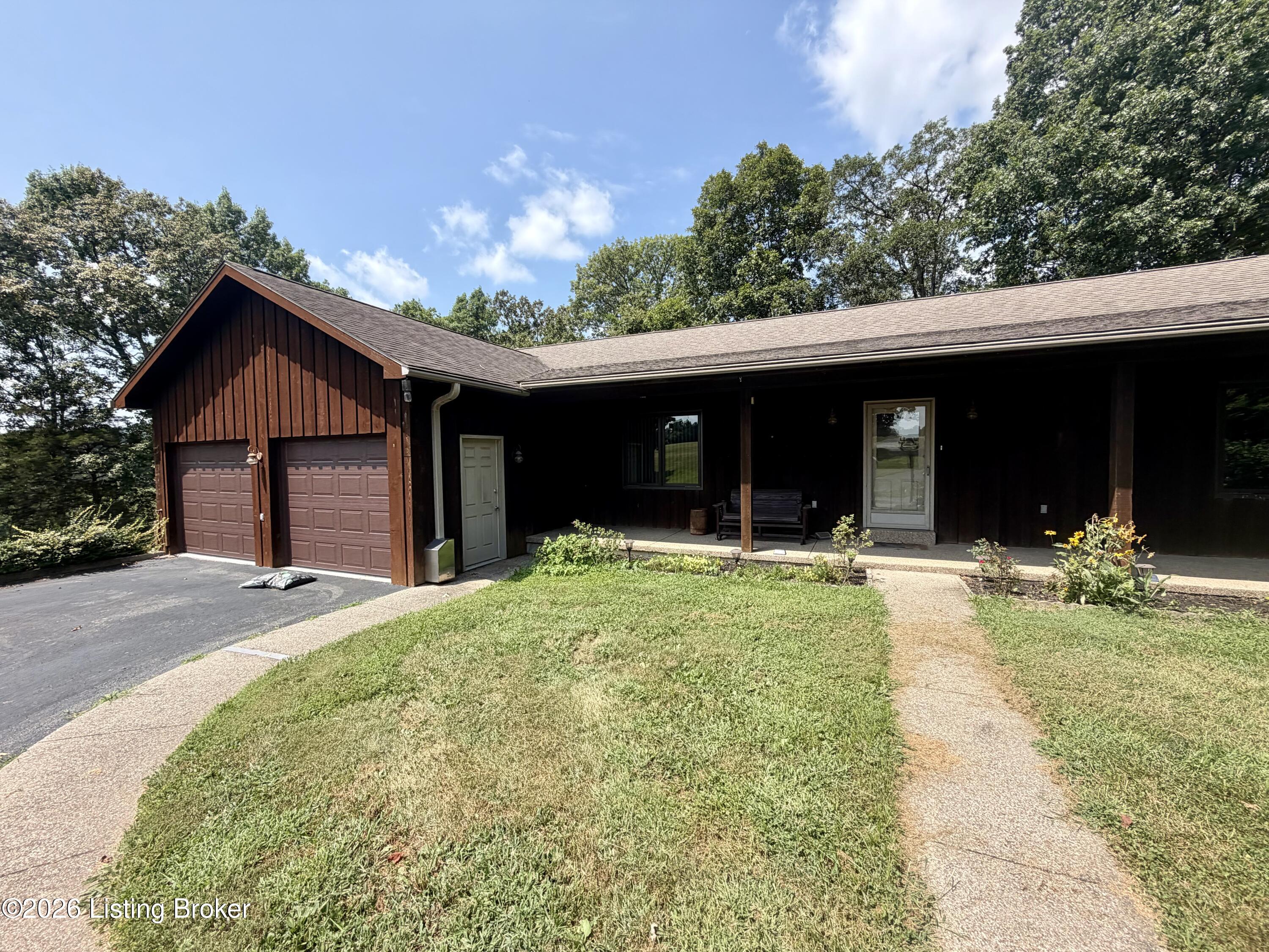 7296 Bardstown Road Springfield, KY 40069 - Photo 3 of 72 IMG_2921