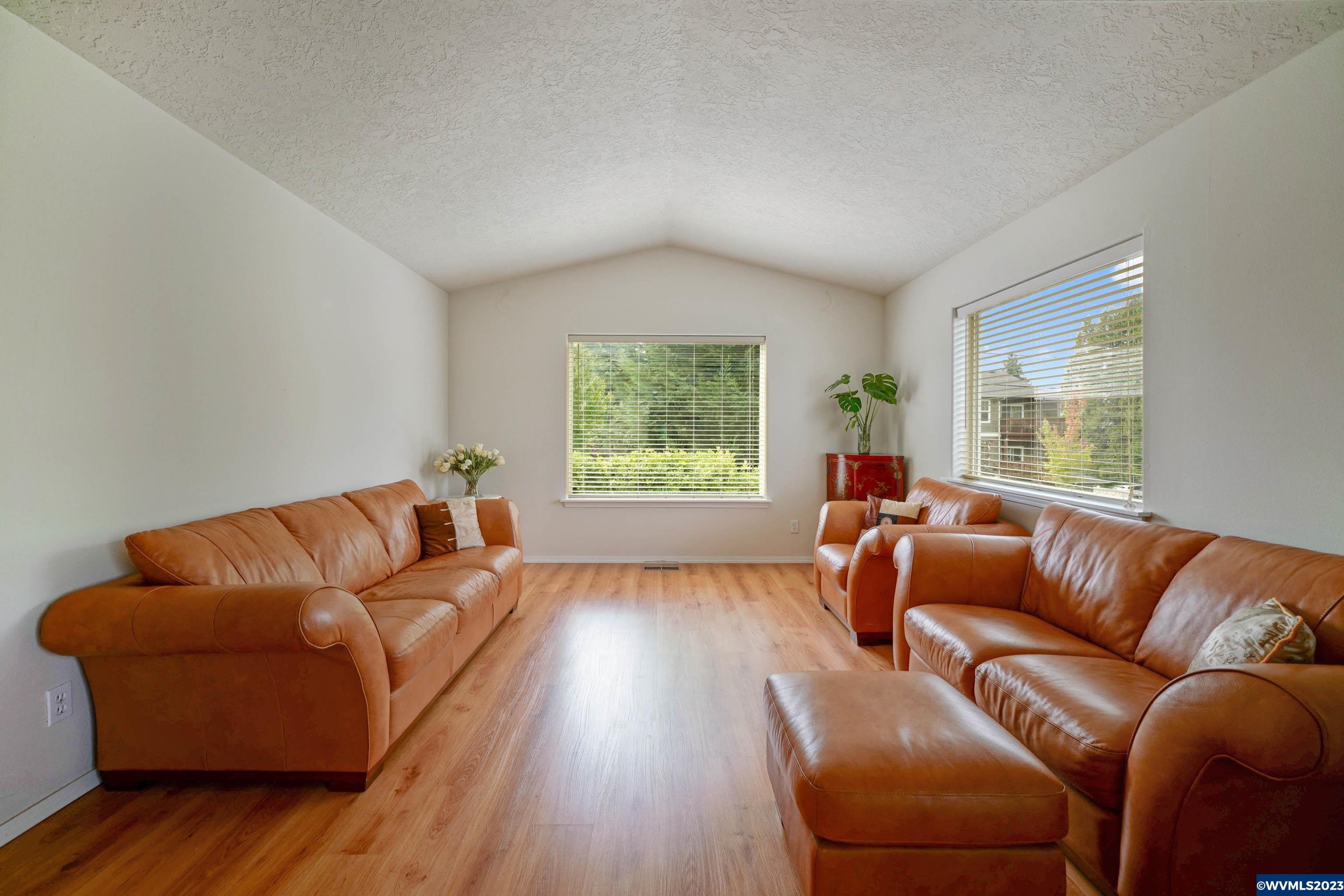 1669 Baxter Road Southeast Salem, OR 97306 - Photo 7 of 30 Gallery Image 7