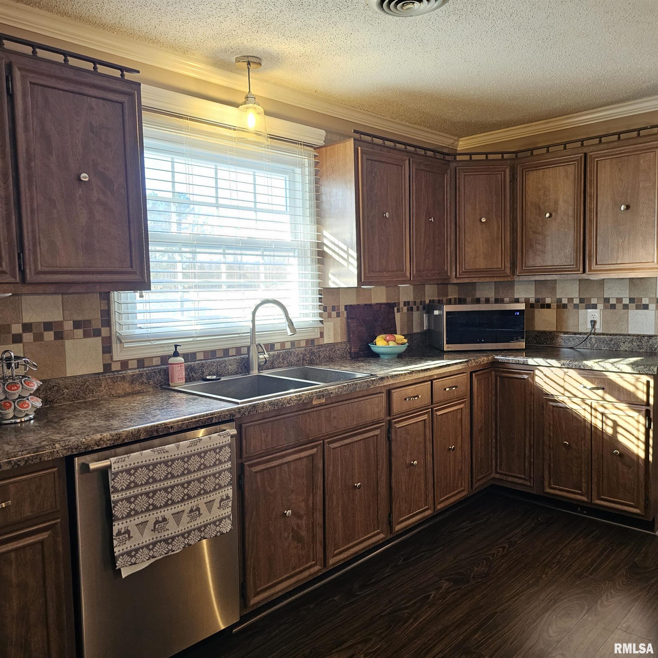 65 Country Acres Road Eldorado, IL 62930 - Photo 12 of 31