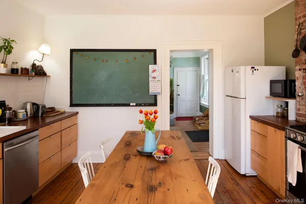 $5,000 | 225 Barrytown Road, Barrytown, NY 12507