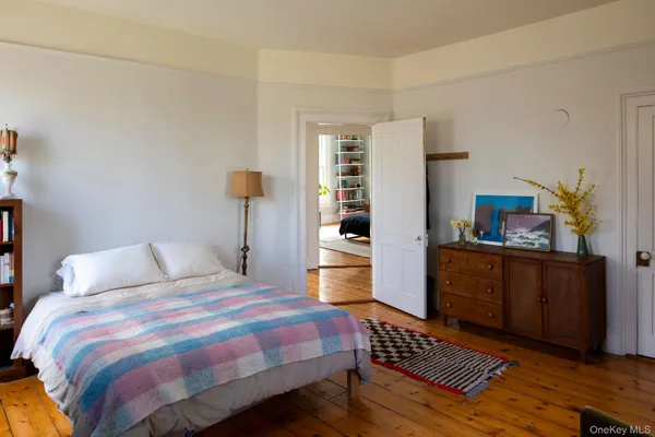 $5,000 | 225 Barrytown Road, Barrytown, NY 12507