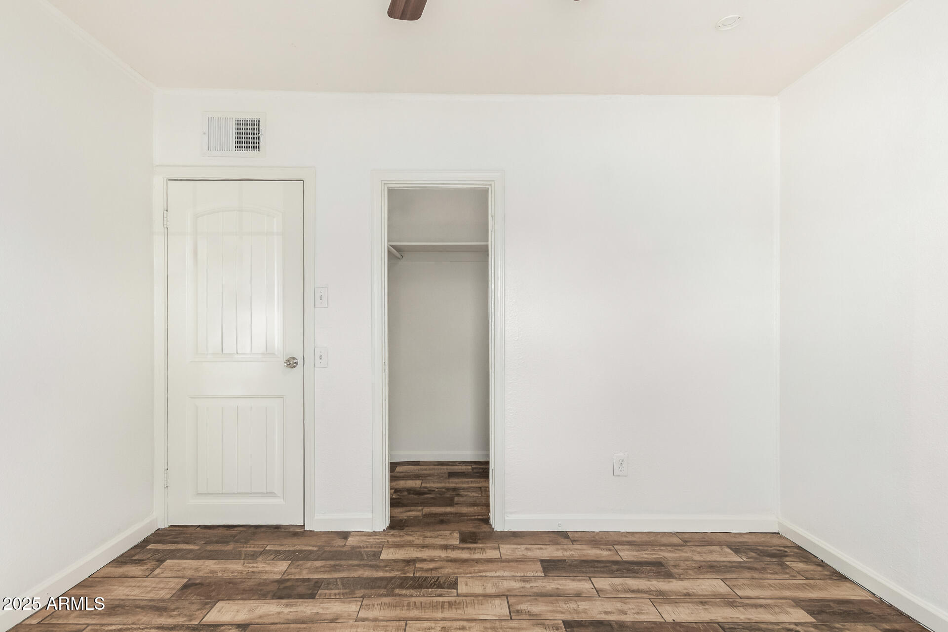 1010 East Chipman Road Phoenix, AZ 85040 - Photo 15 of 23 a view of livingroom with wooden floor