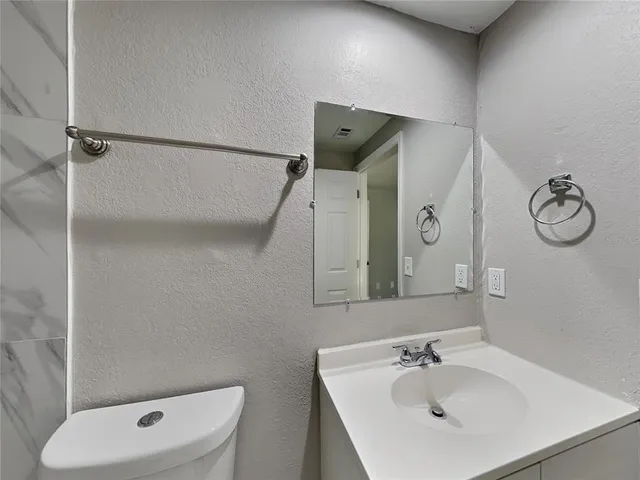 $2,569 | Undisclosed Address, Sarasota, FL 34231