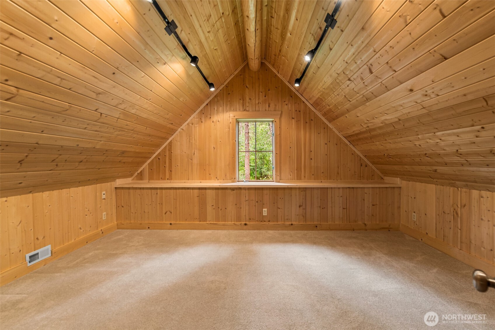 3888 Camas Creek Road Peshastin, WA 98847 - Photo 27 of 40 a view of a garage