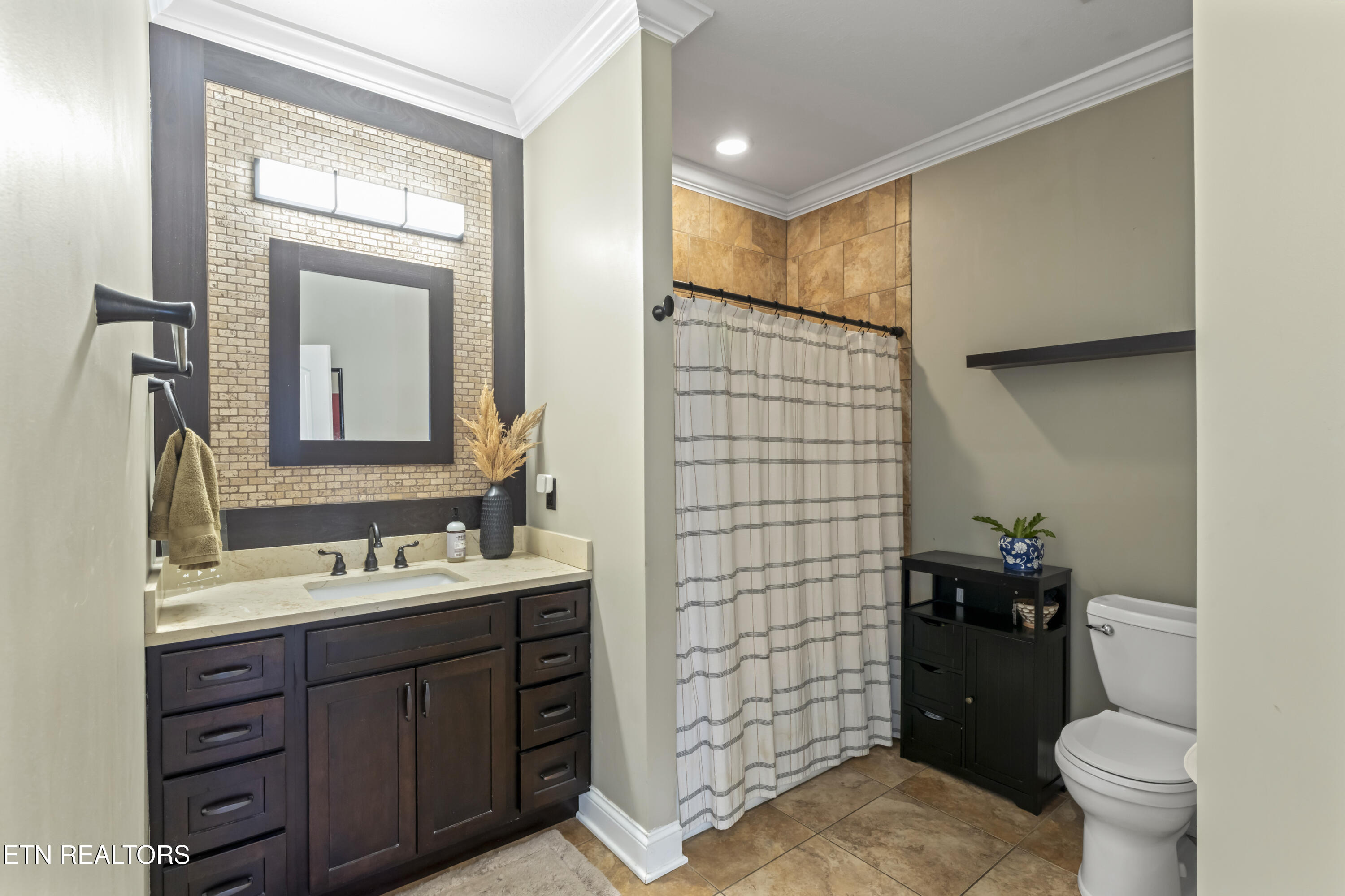 4906 East Emory Road Knoxville, TN 37938 - Photo 11 of 33 photos_high_resolution_DSC03921