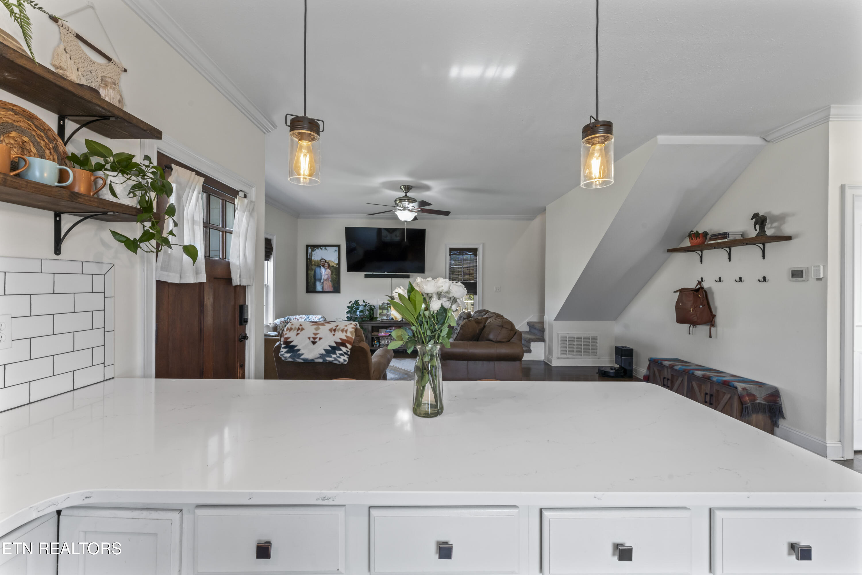 4906 East Emory Road Knoxville, TN 37938 - Photo 8 of 33 photos_high_resolution_DSC03906