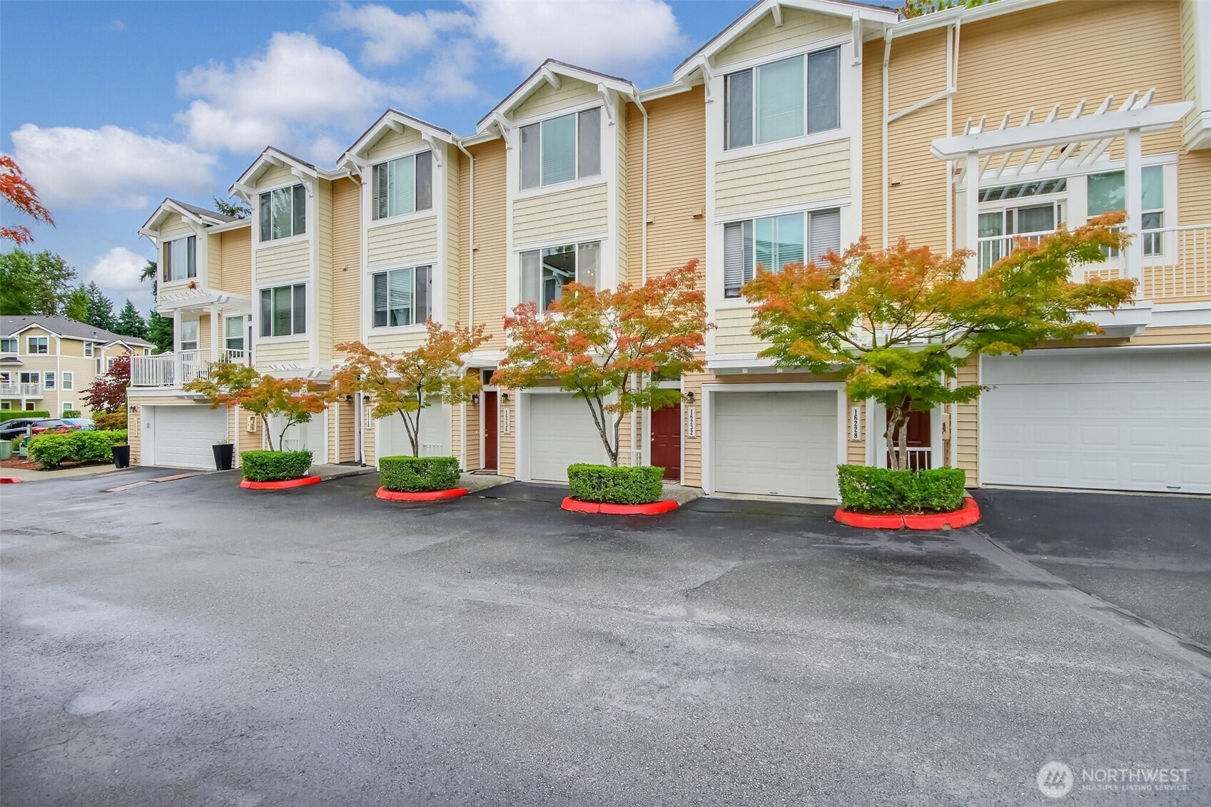 16232 118th Lane Northeast, Unit 14 Bothell, WA 98011 - Photo 2 of 32