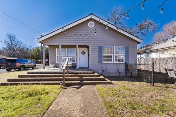 $420,000 | 1926 South 10th Street, Waco, TX 76706