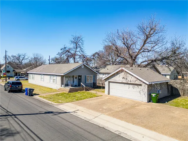 $420,000 | 1926 South 10th Street, Waco, TX 76706