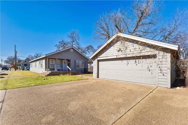 $420,000 | 1926 South 10th Street, Waco, TX 76706