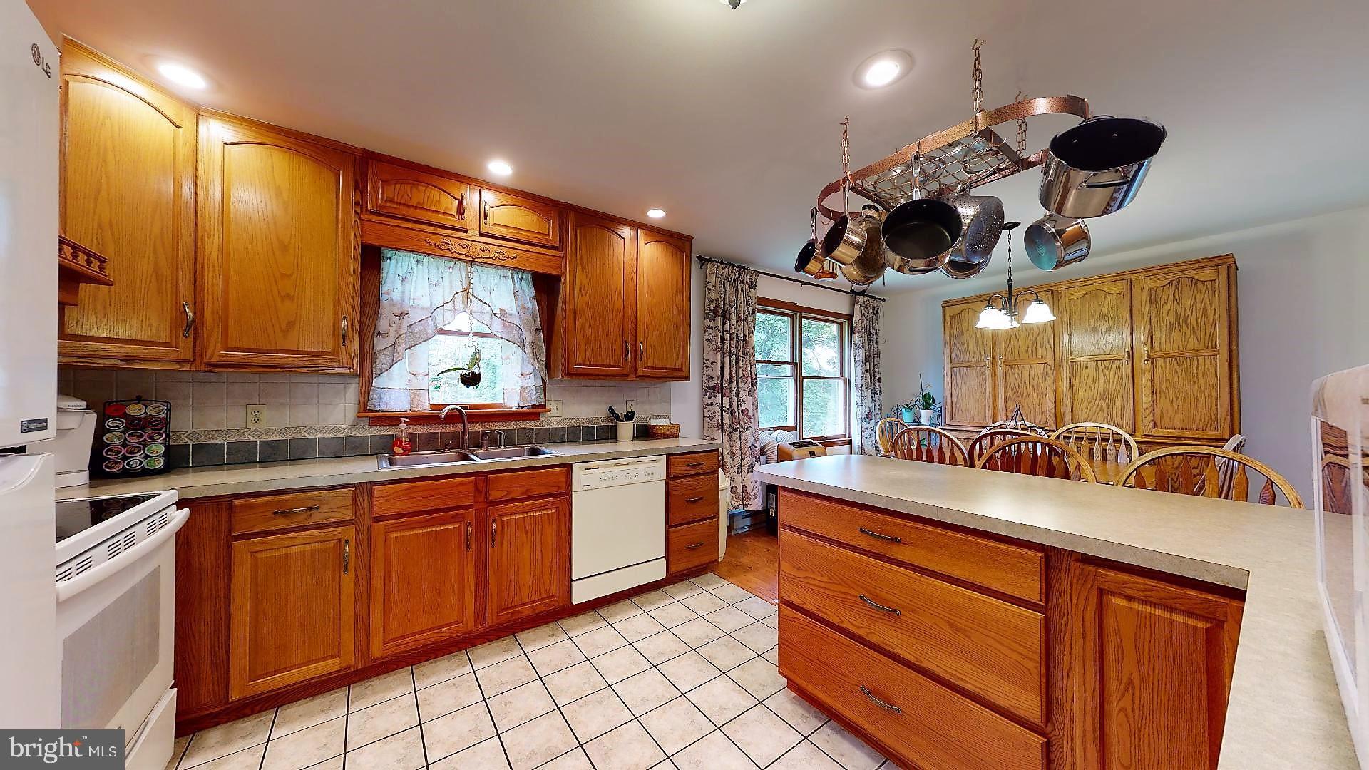 6245 Mountain Road Macungie, PA 18062 - Photo 11 of 35 Gallery Image 11