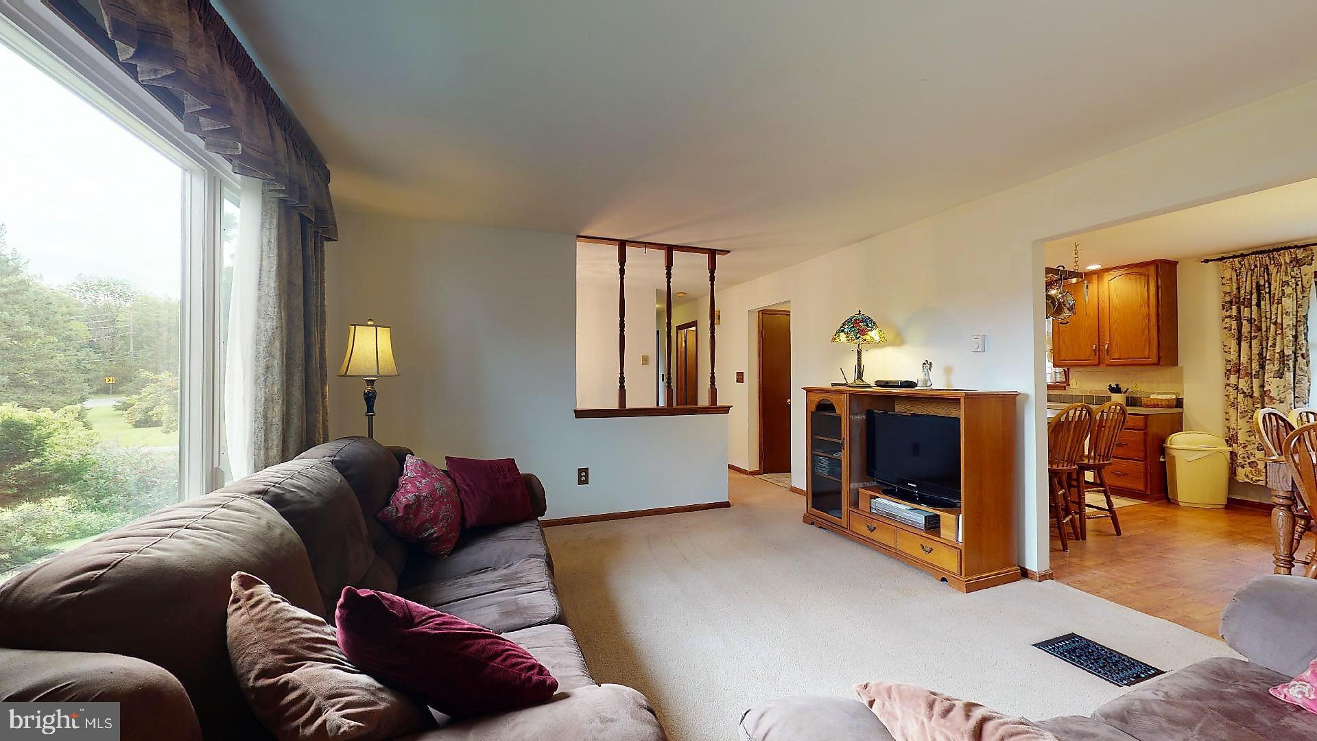 6245 Mountain Road Macungie, PA 18062 - Photo 7 of 35 Gallery Image 7