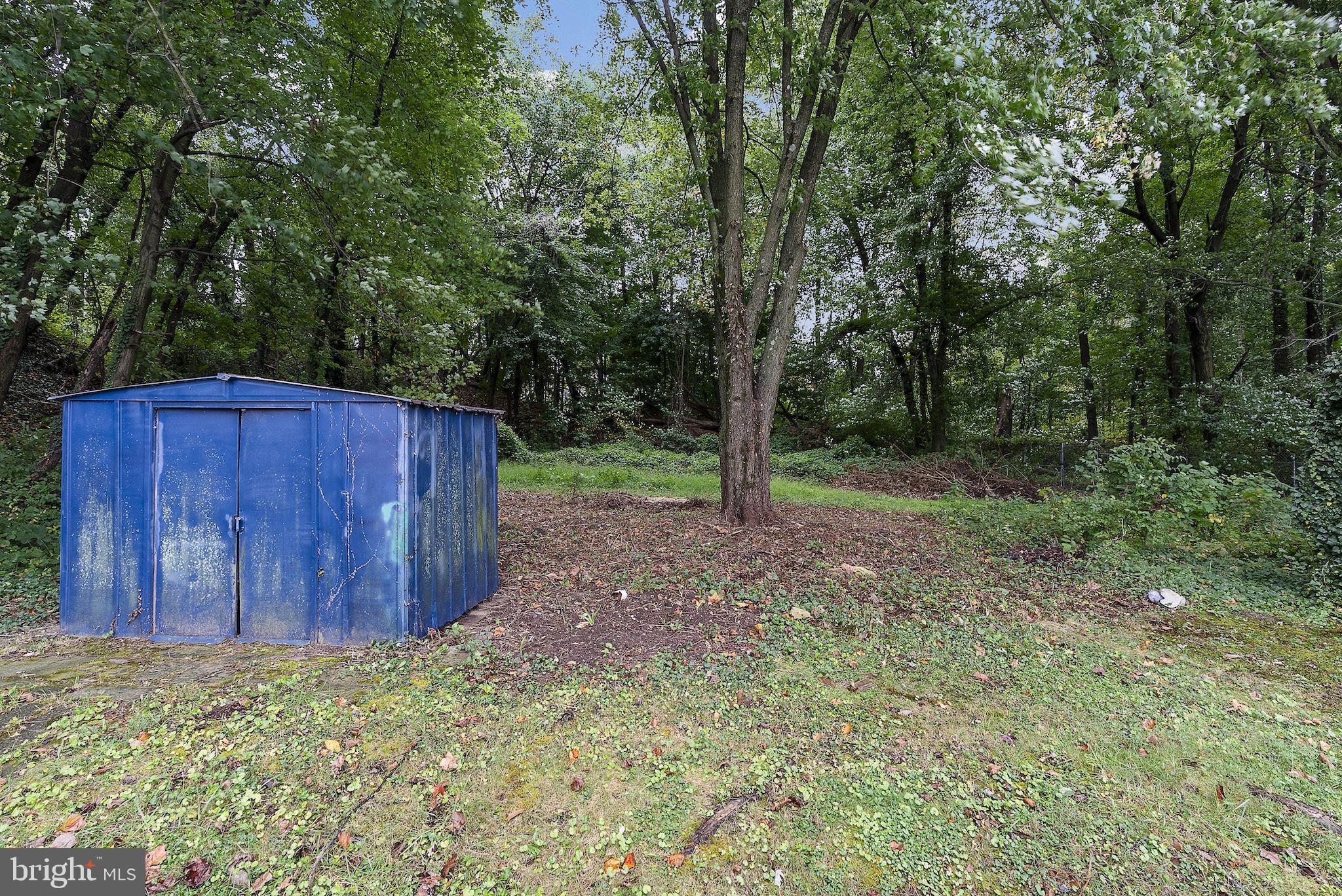 635 Sunset Strip Brooklyn, MD 21225 - Photo 27 of 27 a view of backyard with green space