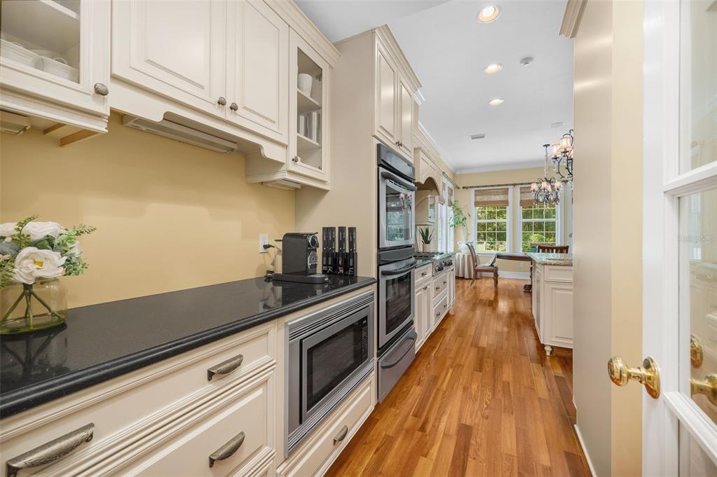 10005 Southwest 48th Place Gainesville, FL 32608 - Photo 13 of 74