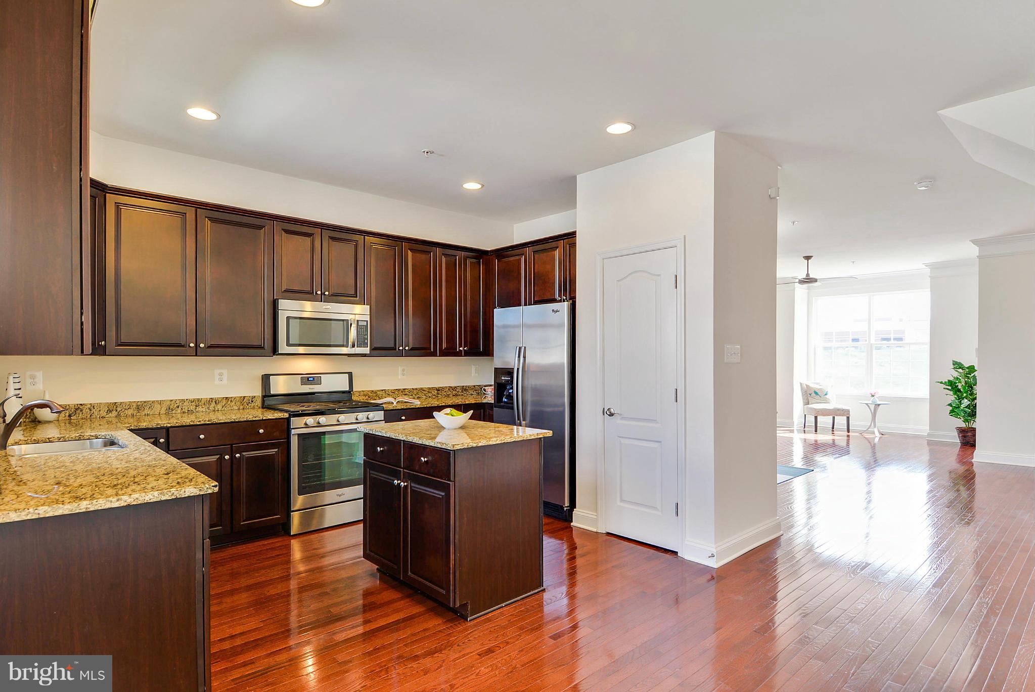 23008 Meadow Mist Road Clarksburg, MD 20871 - Photo 5 of 30 Kitchen