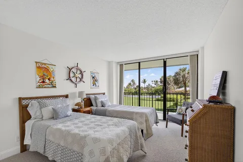 $999,000 | 1300 Florida A1A, Unit 201, Jupiter, FL 33477