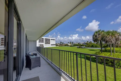 $999,000 | 1300 Florida A1A, Unit 201, Jupiter, FL 33477