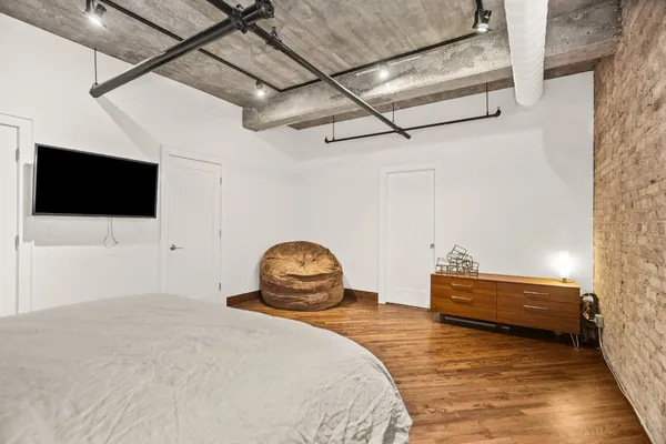 $3,900 | 1830 Ridge Avenue, Unit 103, Evanston, IL 60201