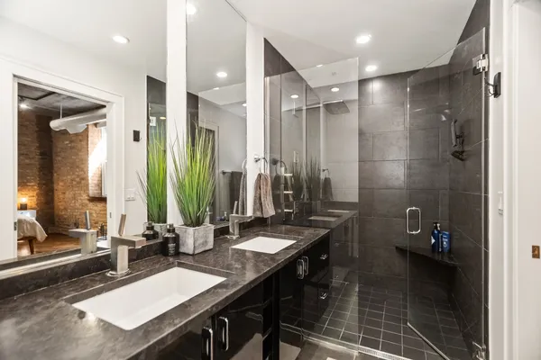 $3,900 | 1830 Ridge Avenue, Unit 103, Evanston, IL 60201