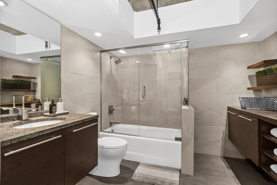 1830 Ridge Avenue, Unit 103 Evanston, IL 60201 - Photo 17 of 18