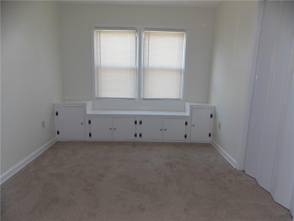 511 Pearl Avenue Mars, PA 16046 - Photo 11 of 21 a view of a window in an empty room