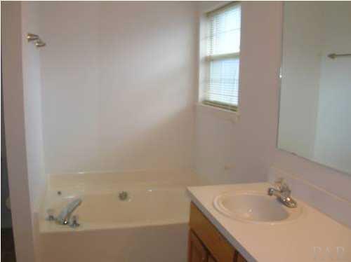 4404 Bayou Ridge Drive Pace, FL 32571 - Photo 12 of 23 Gallery Image 12