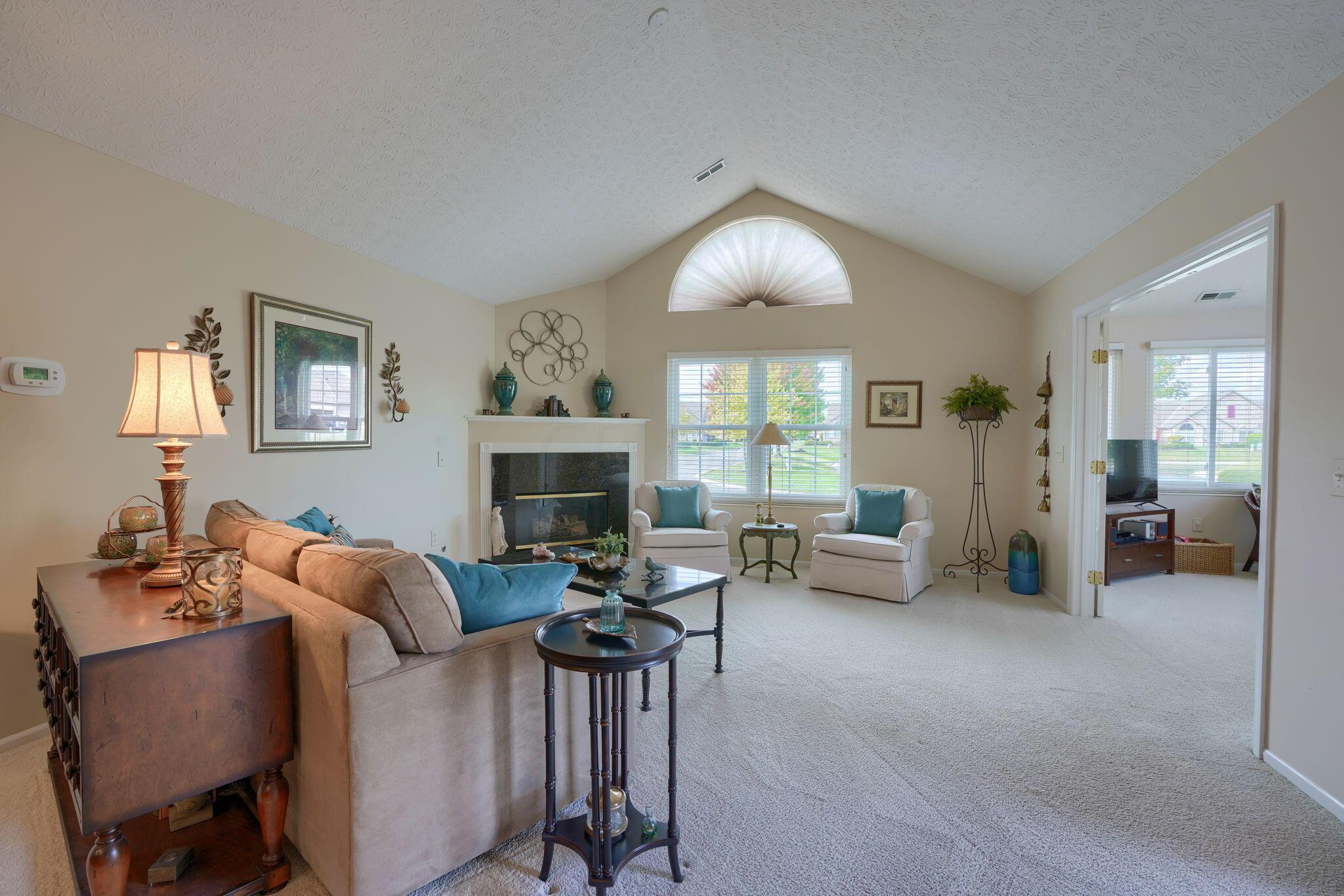 3732 Stoneway Point Powell, OH 43065 - Photo 12 of 43 Living room