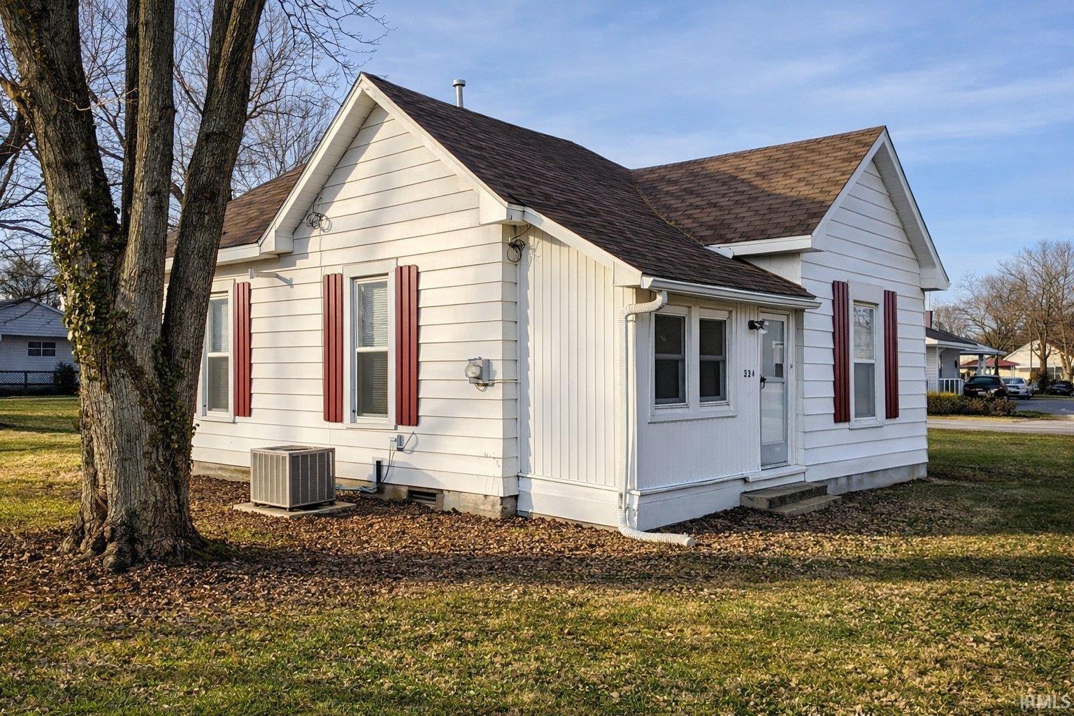 324 Ohio Street Bicknell, IN 47512 - Photo 11 of 24