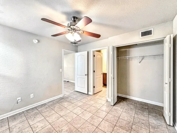 $950 | 338 Trestle Tree, Unit C, San Marcos, TX 78666