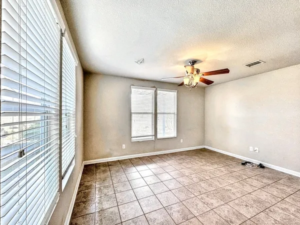 $950 | 338 Trestle Tree, Unit C, San Marcos, TX 78666